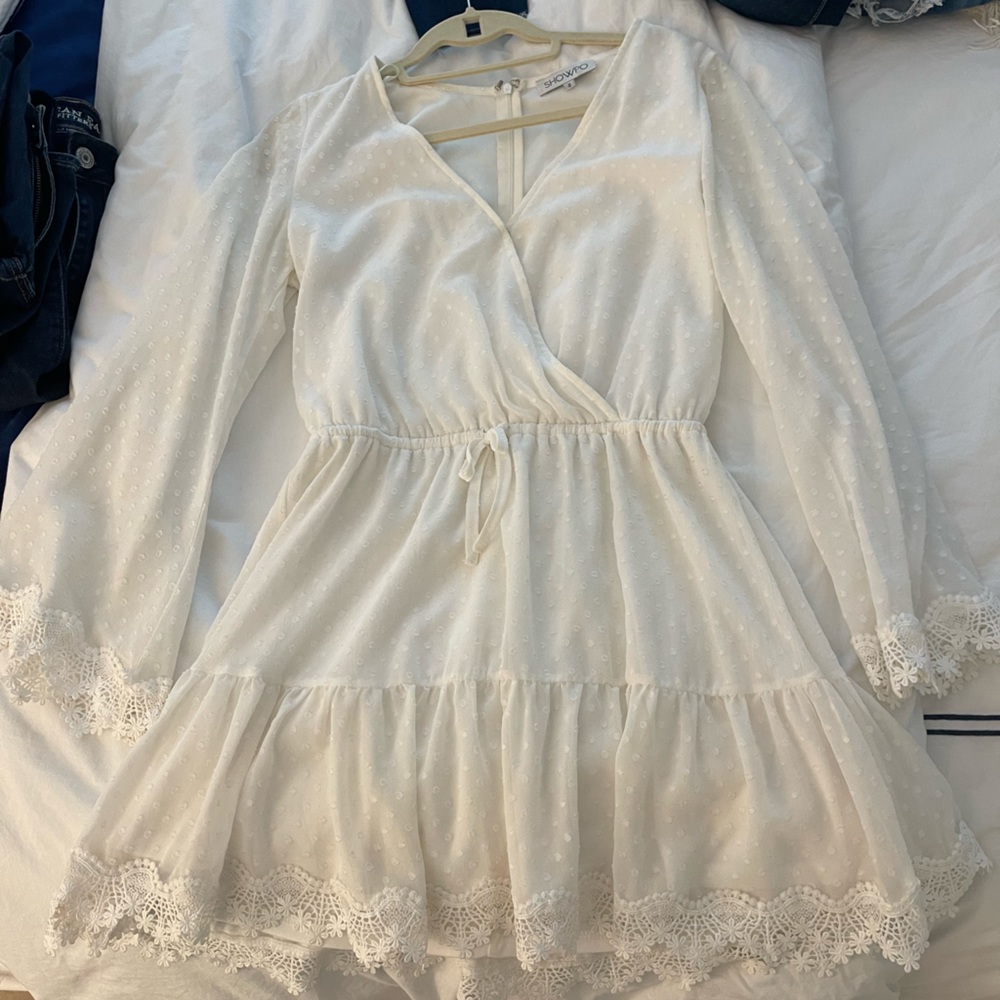 Cute flattering white dress